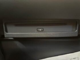 
									TOYOTA Noah S-Z Silver 2023′ AR4GJ full								