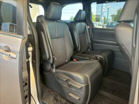 
									TOYOTA Noah S-Z Silver 2023′ AR4GJ full								