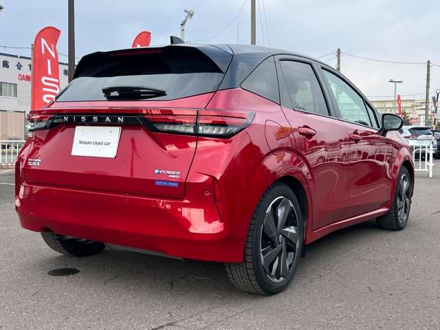 NISSAN AURA G FOUR Leather Edition Red 2024′ AR5FB