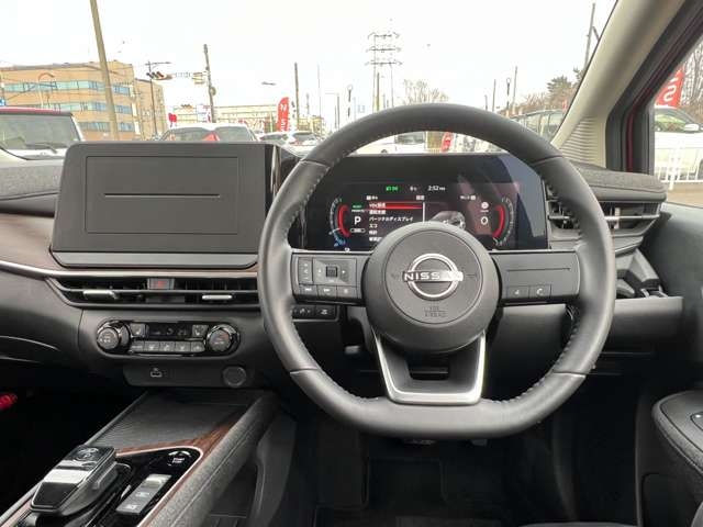 NISSAN AURA G FOUR Leather Edition Red 2024′ AR5FB