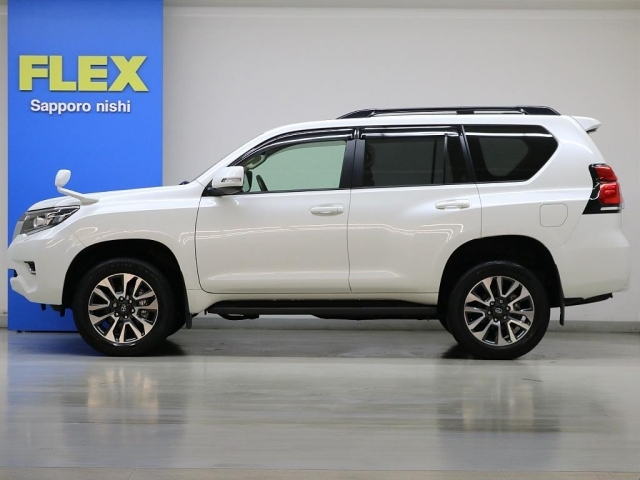 TOYOTA Land Cruiser Prado TX L Package Pearl White 2022′ AR7IS