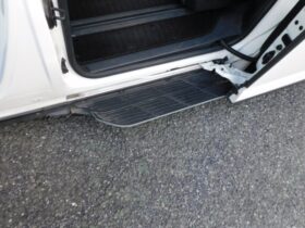 
									TOYOTA Noah Z Pearl White 2023′ AT0SV full								