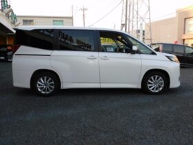 
									TOYOTA Noah Z Pearl White 2023′ AT0SV full								