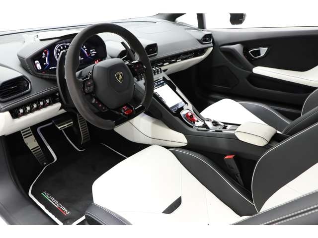 Lamborghini Huracan EVO RWD White 2021′ ATA6S