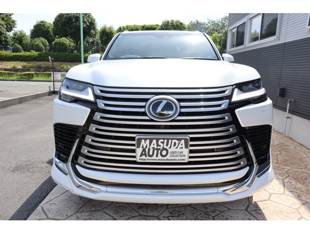 Lexus LX Executive Pearl White 2023′ ATAFI