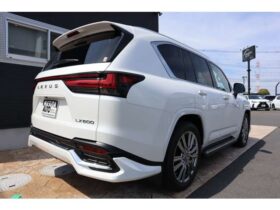 
									Lexus LX Executive Pearl White 2023′ ATAFI full								
