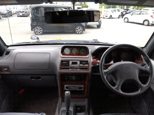 MITSUBISHI Pajero GR Long Gray 1997′ AV5TM