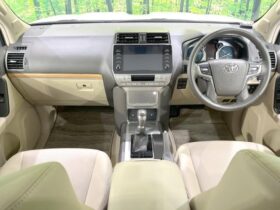 
									TOYOTA Land Cruiser Prado TX L Packet Matte Black Ed Pearl White 2023′ AVERQ full								