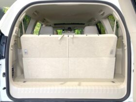 
									TOYOTA Land Cruiser Prado TX L Packet Matte Black Ed Pearl White 2023′ AVERQ full								