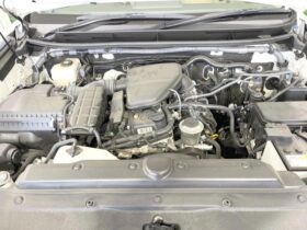 
									TOYOTA Land Cruiser Prado TX L Packet Matte Black Ed Pearl White 2023′ AVERQ full								