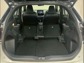 
									TOYOTA Yaris Cross GR Sport White/Black 2022′ AVEZ8 full								