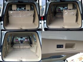 
									TOYOTA Land Cruiser Wagon ZX Pearl White 2023′ AVHE2 full								