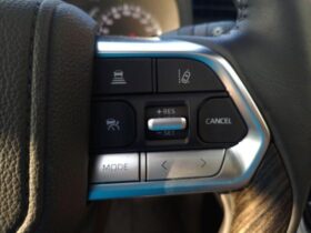 
									TOYOTA Land Cruiser Wagon ZX Pearl White 2023′ AVHE2 full								