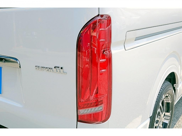 TOYOTA Hiace Van Super GL Dark Prime Long Pearl White 2023′ AVHTZ