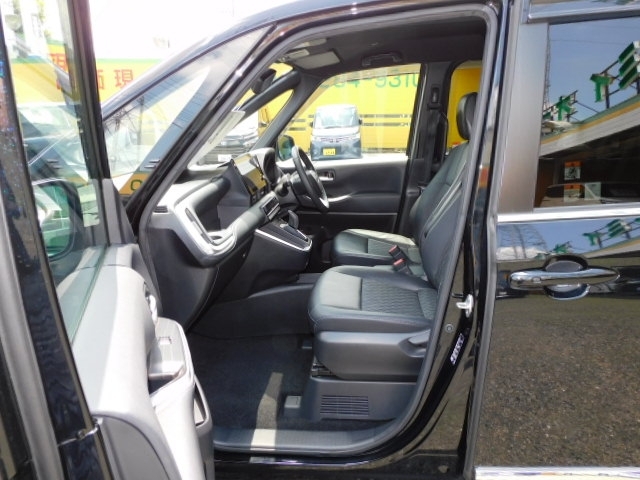 TOYOTA Noah S-Z Black 2023′ AXB2E