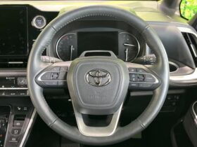 
									TOYOTA Noah S-Z Pearl White 2023′ AXJ8H full								