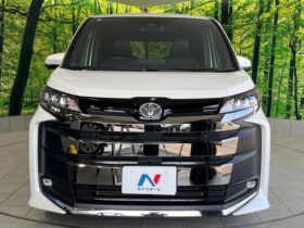 
									TOYOTA Noah S-Z Pearl White 2023′ AXJ8H full								