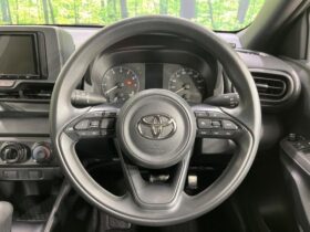 
									TOYOTA Yaris X Pearl White 2023′ AXJXN full								