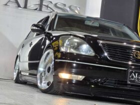 
									TOYOTA Celsior C Specifications Black 2003′ AXKIL full								