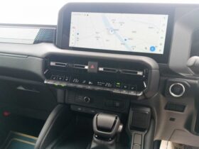 
									TOYOTA Land Cruiser Wagon VX Pearl White 2025′ AXY3P full								