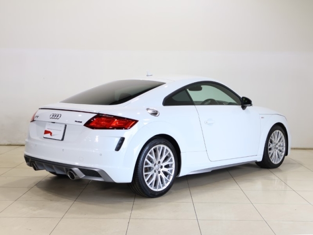 Audi TT 45 TFSI Quattro S-Line Packet White 2022′ AYT3X