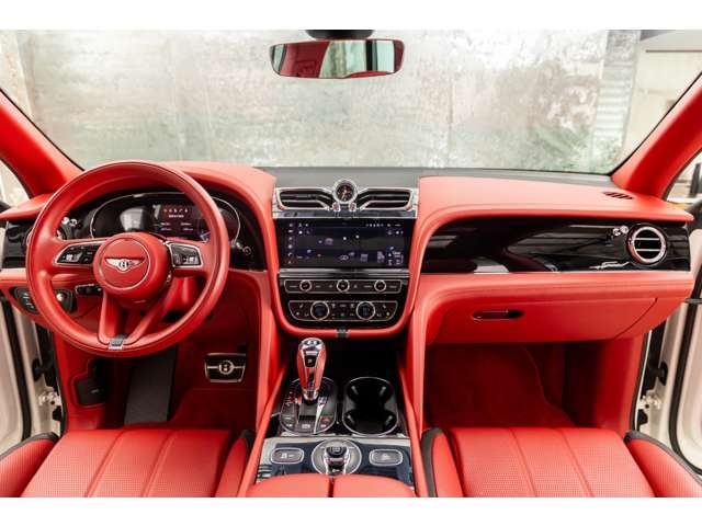 Bentley Bentley Bentayga Speed White 2021′ AZNV1