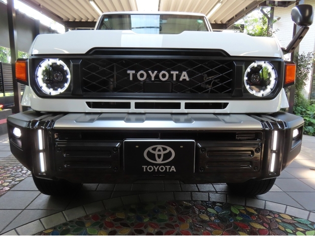 TOYOTA Land Cruiser Wagon AX White 2024′ AZPU3
