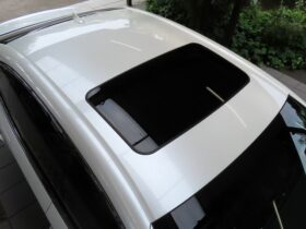 
									Lexus LS Executive Pearl White 2021′ AZPUX full								