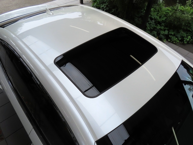 Lexus LS Executive Pearl White 2021′ AZPUX