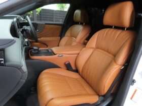 
									Lexus LS Executive Pearl White 2021′ AZPUX full								