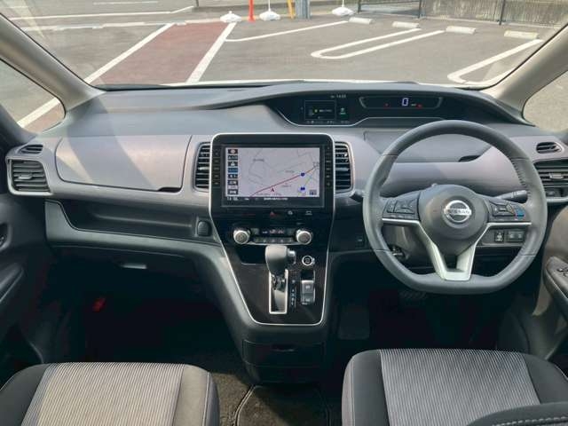 NISSAN Serena Highway Star V Pearl White 2019′ AZQ3P