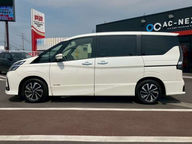NISSAN Serena Highway Star V Pearl White 2019′ AZQ3P
