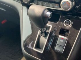 
									NISSAN Serena Highway Star V Pearl White 2019′ AZQ3P full								