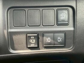 
									NISSAN Serena Highway Star V Pearl White 2019′ AZQ3P full								