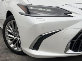 
									Lexus ES 300h version L White 2023′ B1TL2 full								