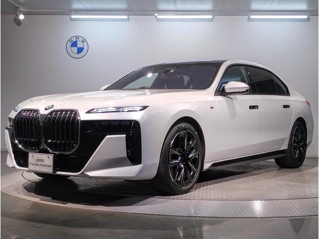 BMW 7 Series 740i M Sport First Ed Pearl White 2022′ B3QIF