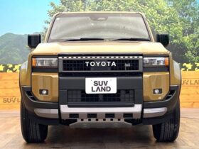 
									TOYOTA Land Cruiser Wagon VX First Edition Gold 2024′ B3ZJT full								