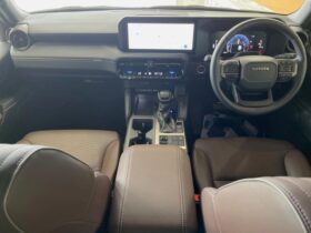 
									TOYOTA Land Cruiser Wagon VX First Edition Pearl White 2024′ B63HJ full								