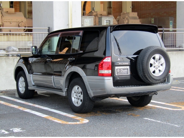 MITSUBISHI Pajero 3.0 ZR 4WD Black 2003′ B67PQ