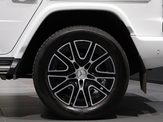 Mercedes-Benz G Class G450d Launch Edition (ISG) Pearl White 2024′ B80WF