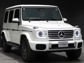 
									Mercedes-Benz G Class G450d Launch Edition (ISG) Pearl White 2024′ B80WF full								