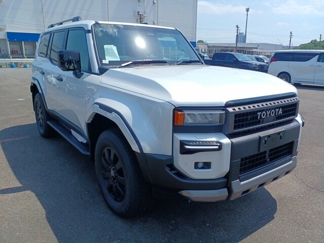 TOYOTA Land Cruiser Wagon VX First Edition Pearl White 2024′ BEGFO