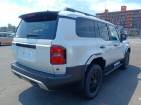 
									TOYOTA Land Cruiser Wagon VX First Edition Pearl White 2024′ BEGFO full								