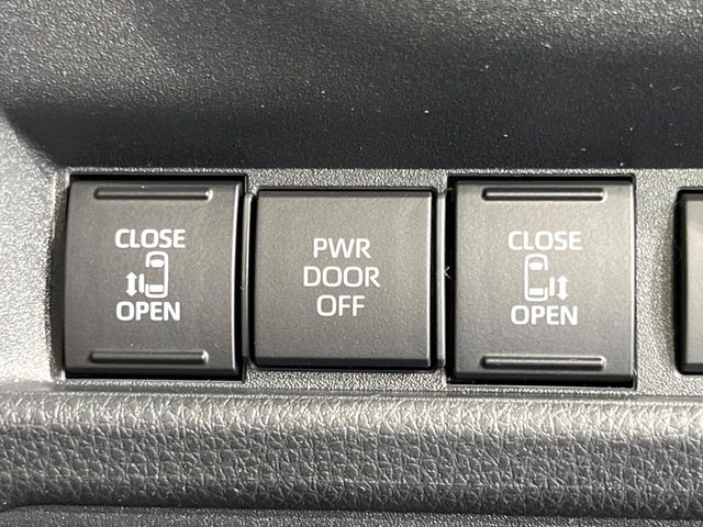 TOYOTA Sienta Z Black 2025′ BEOKB