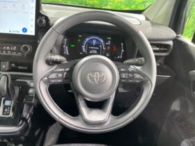 
									TOYOTA Sienta Z Black 2025′ BEOKB full								