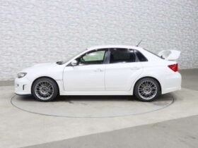 
									TOYOTA Impreza STi Pearl White 2011′ BESQH full								