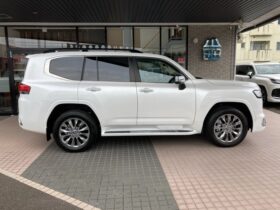 
									TOYOTA Land Cruiser Wagon ZX  Full MOP  Unused Pearl White 2023′ BFYDT full								