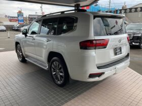 
									TOYOTA Land Cruiser Wagon ZX  Full MOP  Unused Pearl White 2023′ BFYDT full								