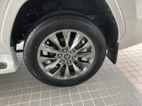 
									TOYOTA Land Cruiser Wagon ZX  Full MOP  Unused Pearl White 2023′ BFYDT full								