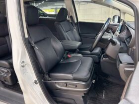 
									Honda Odyssey Absolute EX Pearl White 2022′ BGUT9 full								